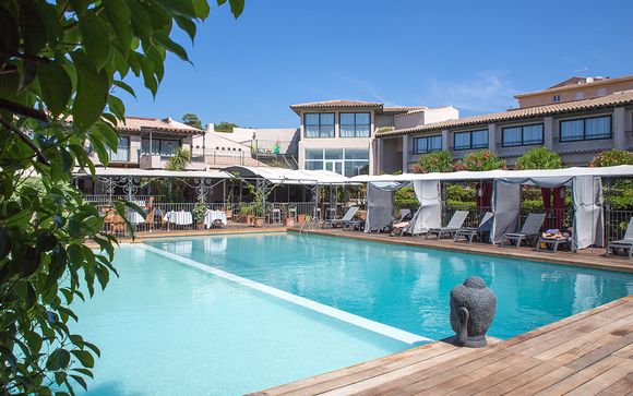 Hôtel le roi théodore 4* voyage privé : jusqu'à 70% Hotel Créatif Banquette
