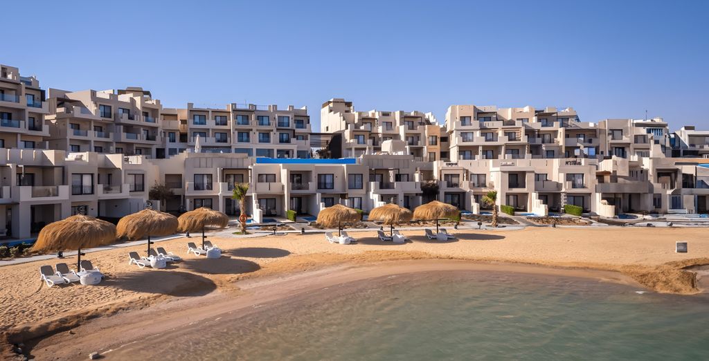 Creek Hotel & Residences 5*