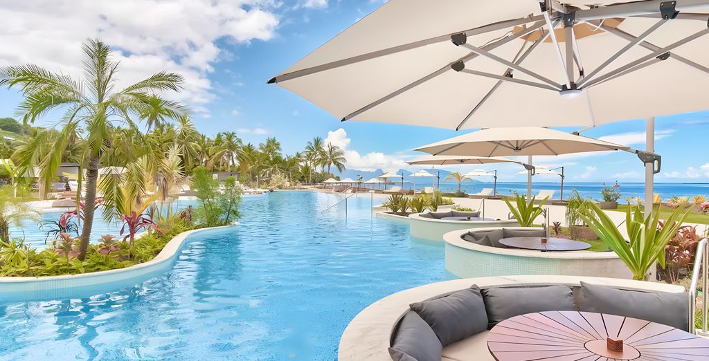 Hilton Tahiti, Cook's Bay Resort Moorea & Royal Bora Bora
