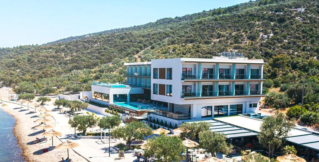 Marinus Beach Hotel 4*