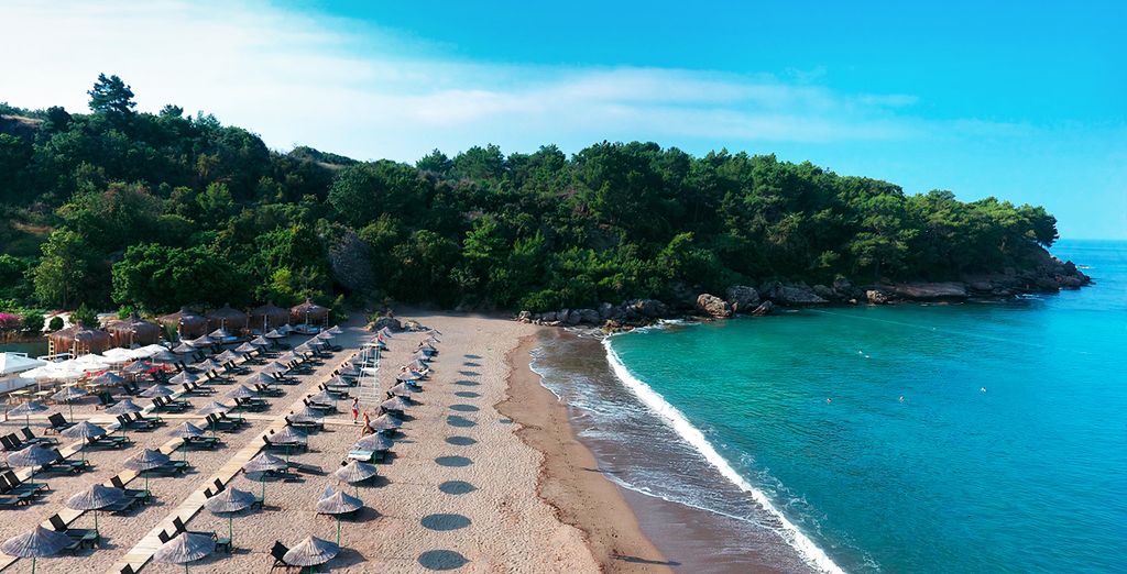 Villa Sunflower Beach Hotel