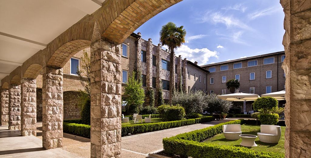 Hotel Cenacolo Assisi 4*