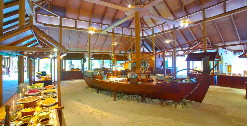 Combinado Divan Istanbul 5* y Filitheyo Island Resort 4*