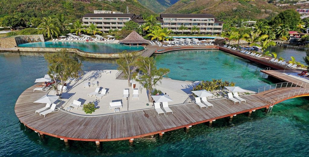 Combinado Manava Beach Resort & Spa Moorea 4* y Manava Suite Resort Tahiti 4*