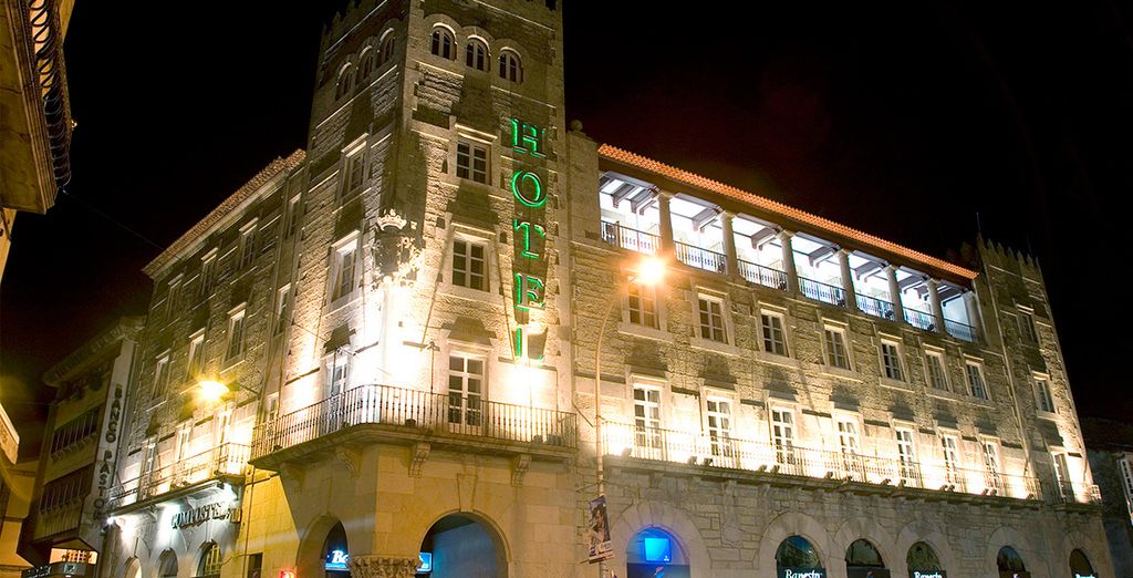 Hotel Compostela 4*
