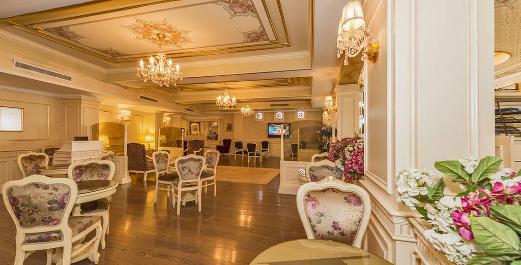 Amiral Palace 4*