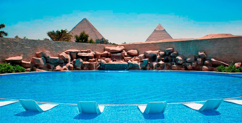 Luz y Sonido en Meridien Pyramids 5*