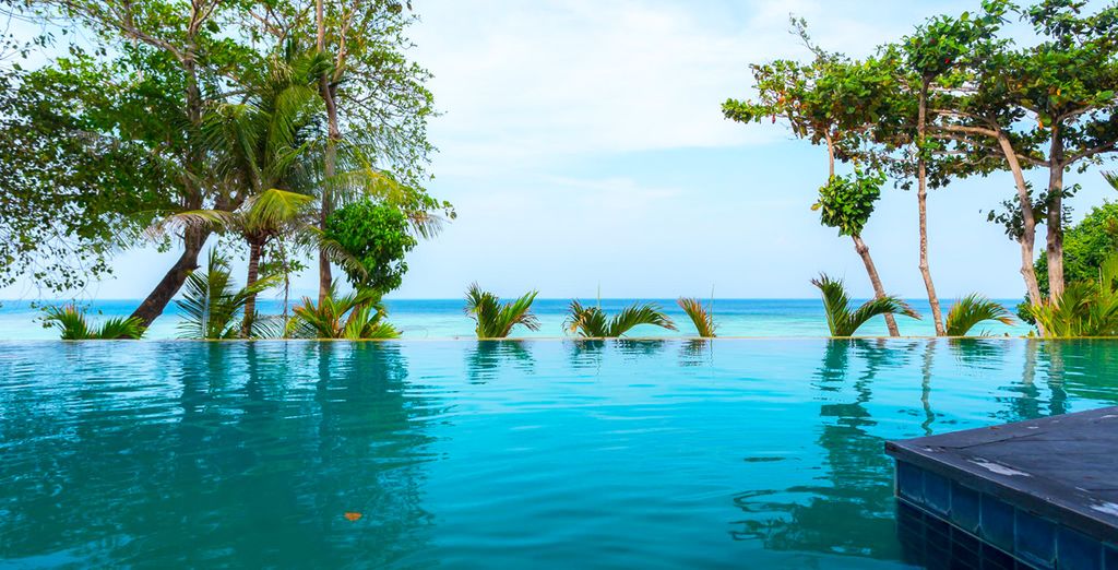 Kalima 5*, Holiday Inn Phi Phi Island 4* y Pakasai Resort 4*