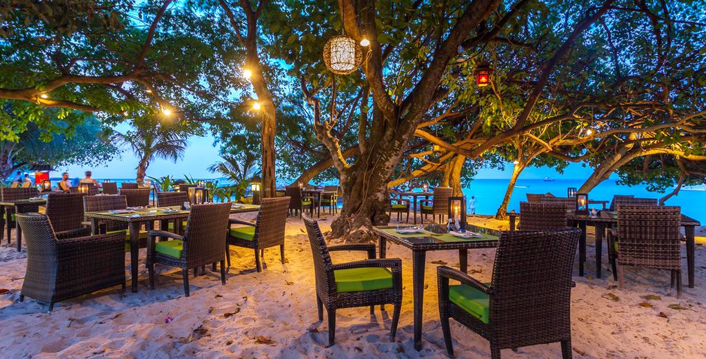 Kalima 5*, Holiday Inn Phi Phi Island 4* y Pakasai Resort 4*