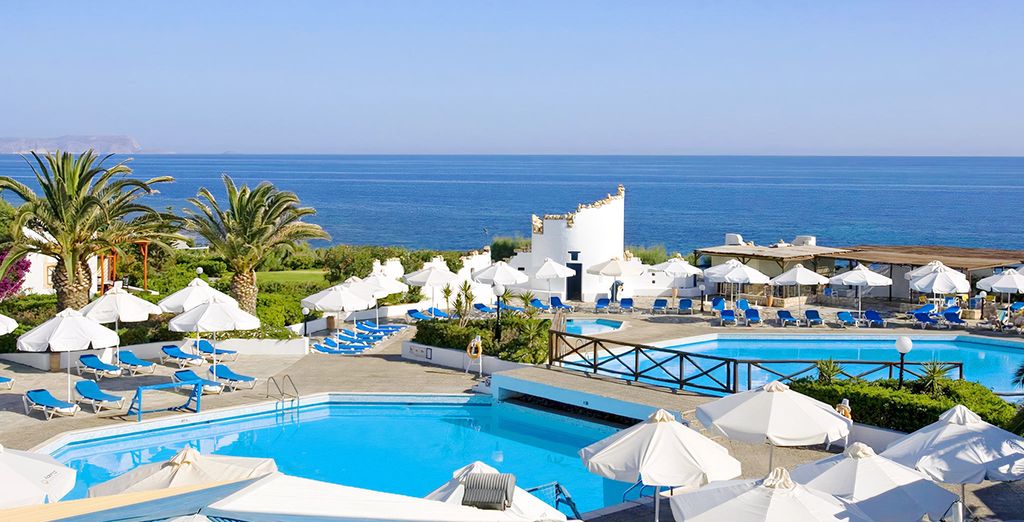 Club Coralia Mitsis Cretan Village Beach Resort 4*