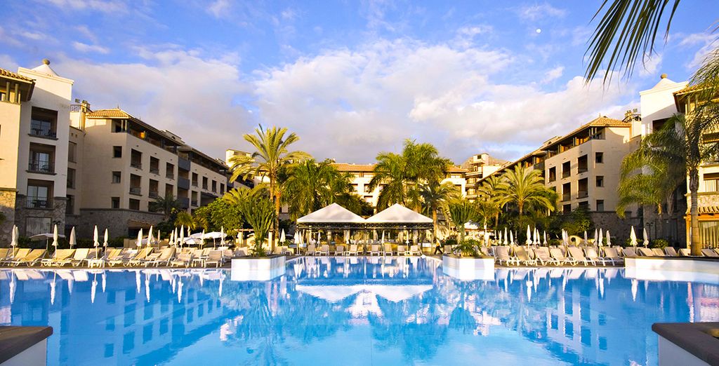 Costa Adeje Gran Hôtel 5 étoiles, piscines et jardins au sud de Ténérife