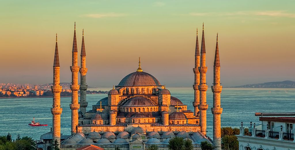 Renaissance Istanbul Polat Bosphorus Hotel 5*