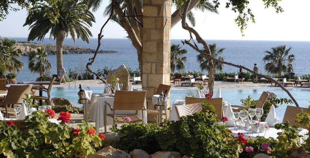 Hôtel Coral Beach 5* - Paphos - Jusqu’à -70% | Voyage Privé