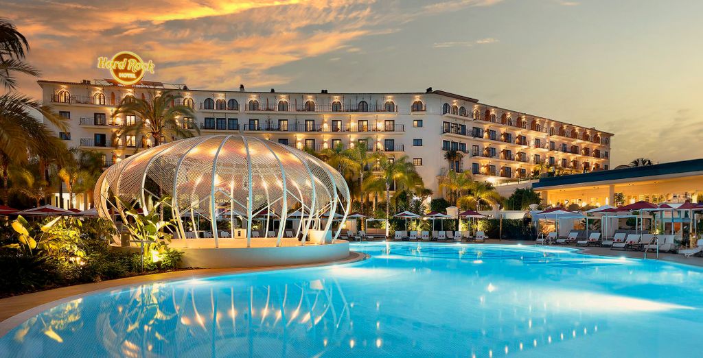 Puerto Ban&uacute;s e vita notturna a Marbella