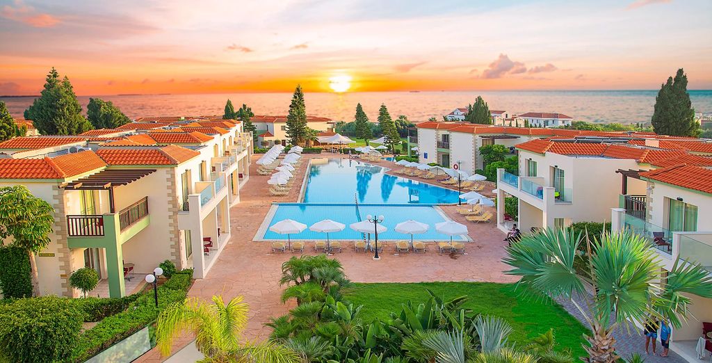 Ramada Hotel Suites by Wyndham Ayia Napa 4 stelle