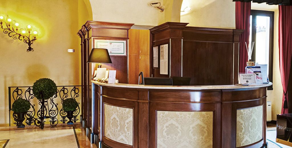 Hotel River 4*