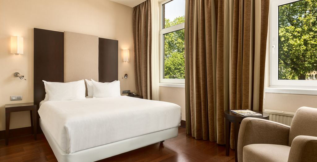 NH Amsterdam Centre 4*