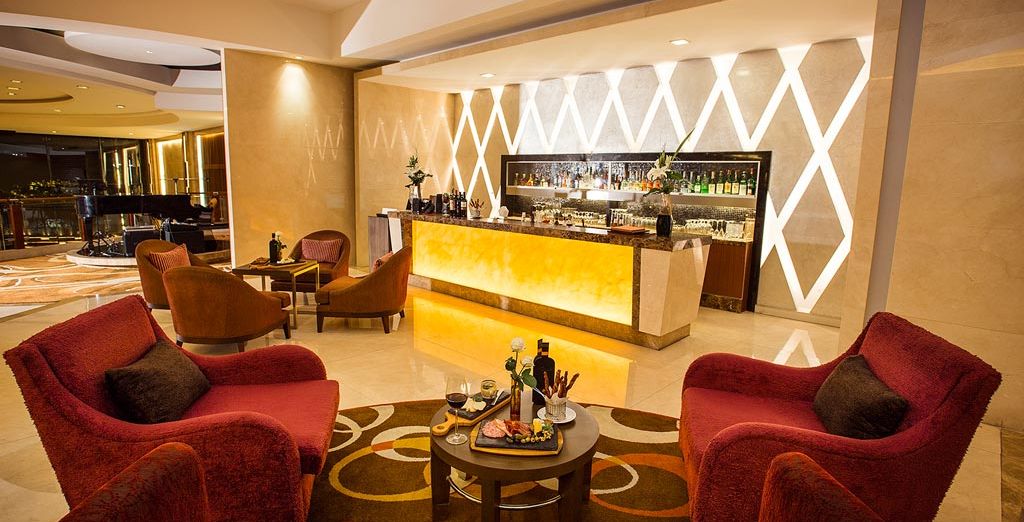 The Grand Fourwings Convention Hotel 5* + Kupu Kupu Phangan Beach Villas & Spa by L’Occitane 5*