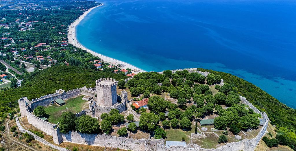 Mythic Summer Hotel 4*