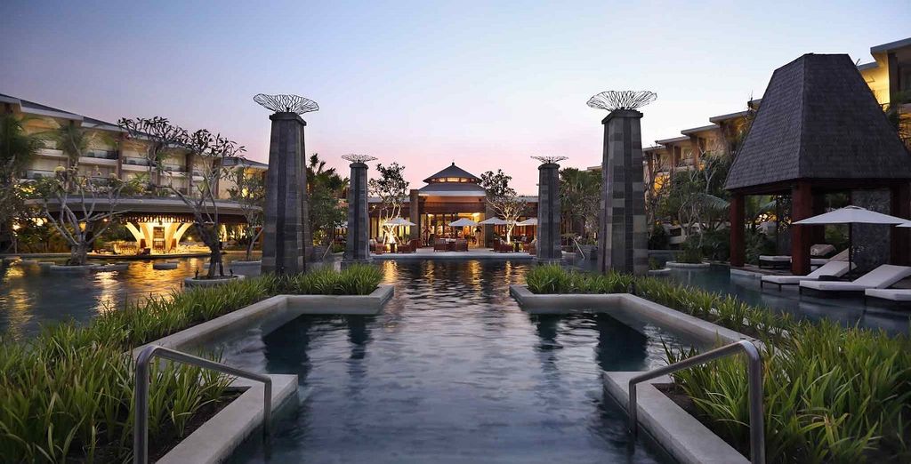 Alaya Resort Ubud 5* + Sofitel Bali Nusa Dua Beach Resort 5* con possibile soggiorno a Dubai 
