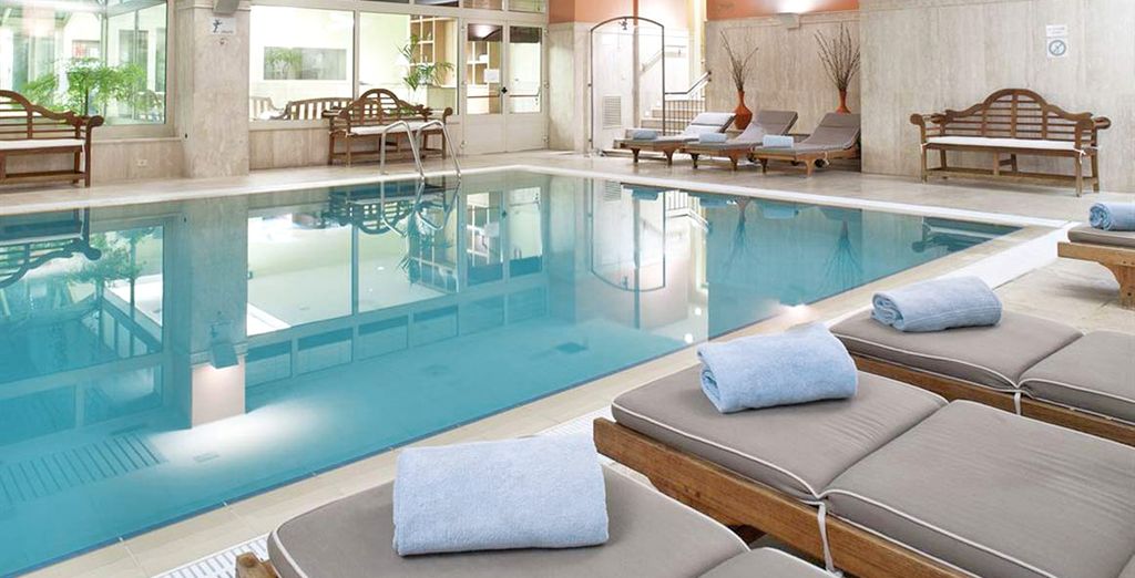 Hotel di lusso con piscina coperta e zona relax, Lazio