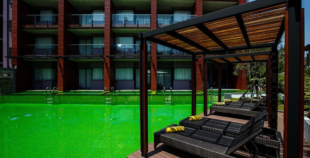 GLOW Pratunam Bangkok 4* + Krabi La Playa Resort 4*