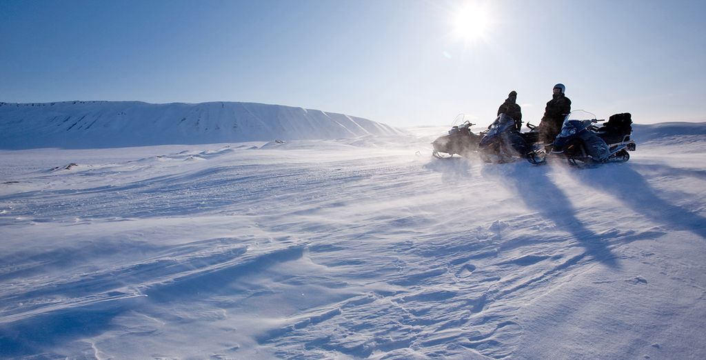 Lapponia Finlandese: Safari con gli Husky, con le Motoslitte e Fattoria delle Renne