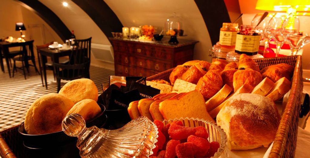 Hotel Des Beaux Arts 4*