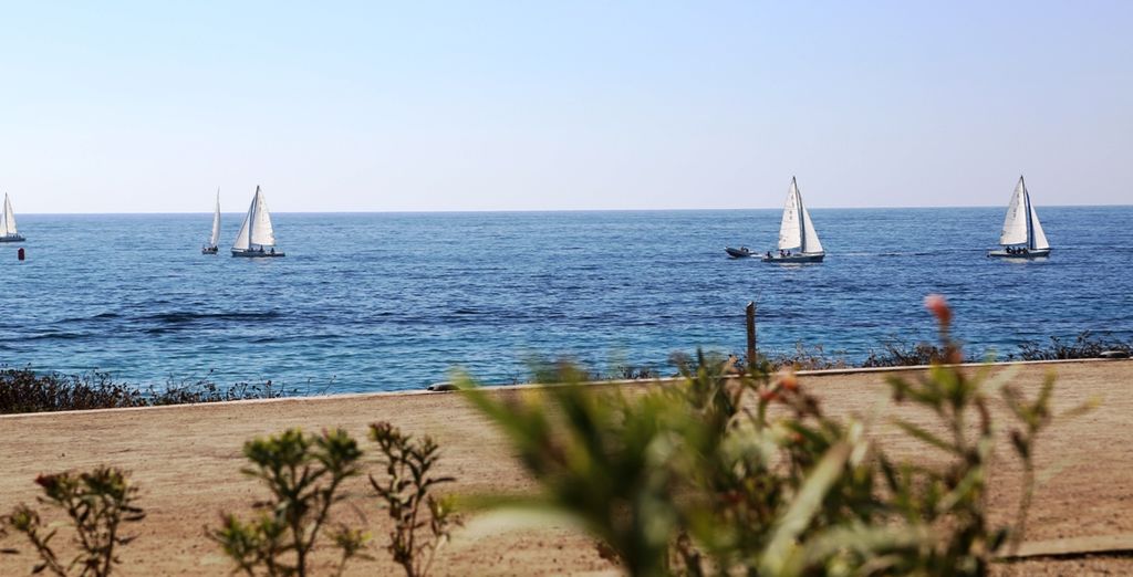 Amphora Hotel & Suites