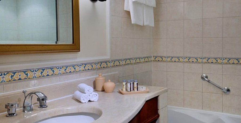 Marriott Renaissance Golden View Beach Resort 5*