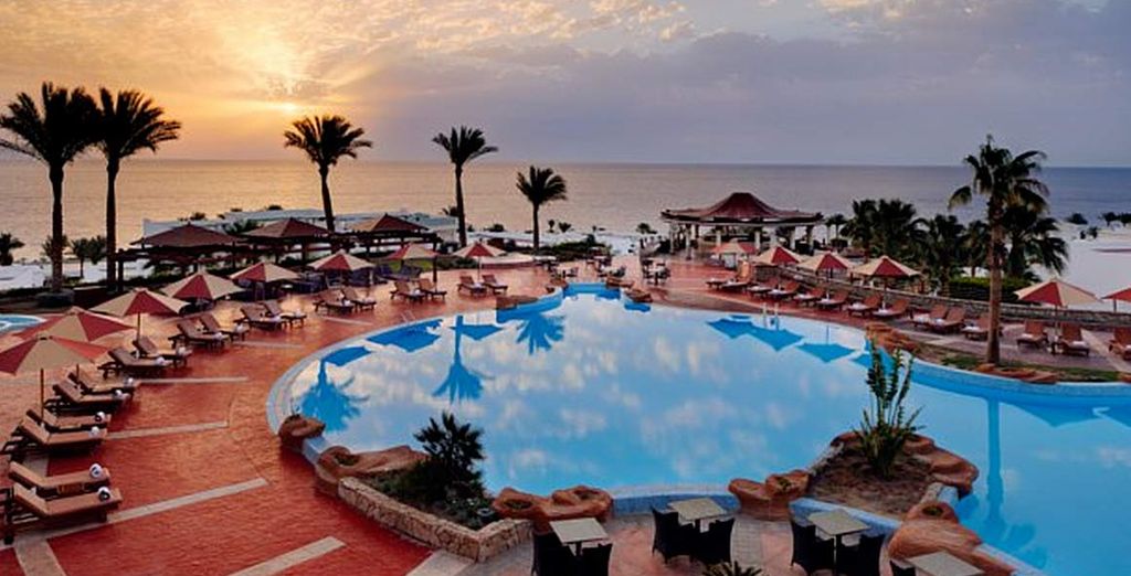 Marriott Renaissance Golden View Beach Resort 5*