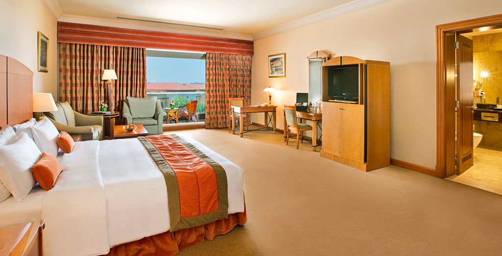 Tilal Liwa Resort 4* + Al Raha Beach Hotel 5* 