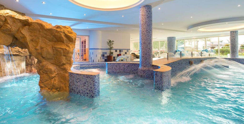 Tilal Liwa Resort 4* + Al Raha Beach Hotel 5* 