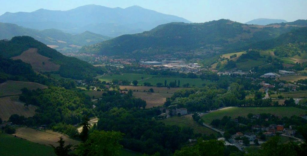 Trekking & Tartufo alla Gola del Furlo