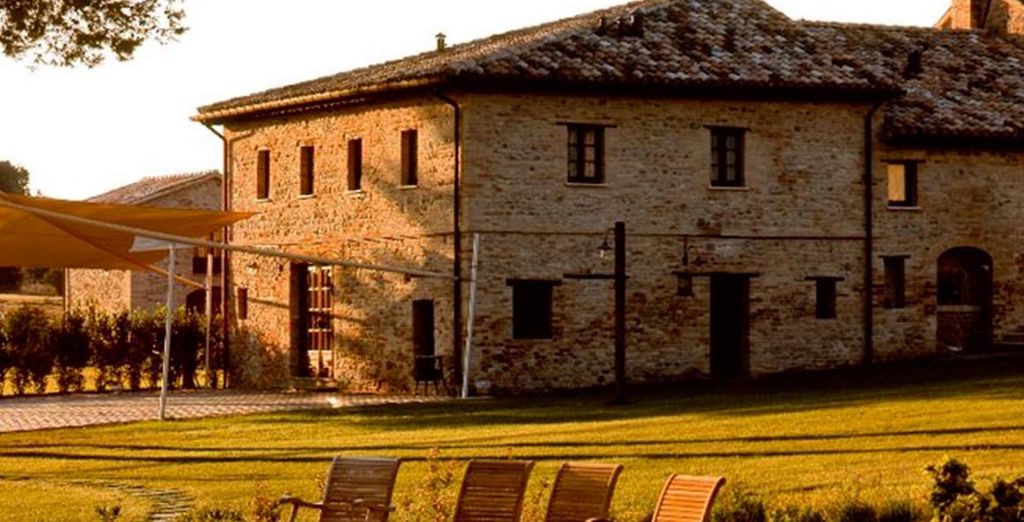 Trekking & Tartufo alla Gola del Furlo