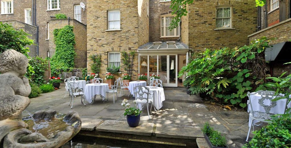 The Academy Hotel 4*