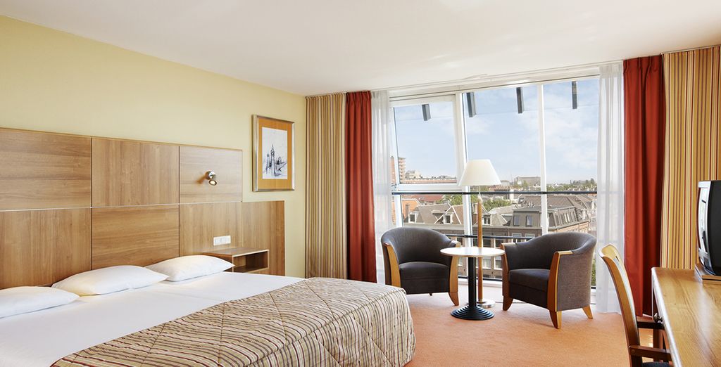 Hotel NH Amsterdam Museum Quarter 4*