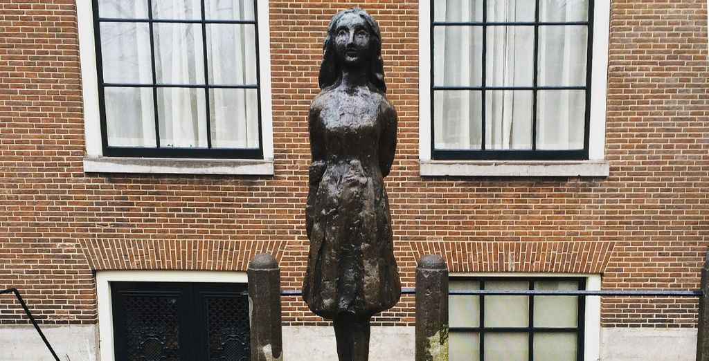 Hotel NH Amsterdam Museum Quarter 4*