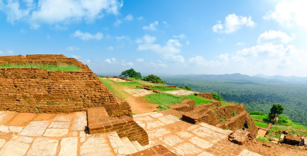 Tour tra cultura, natura incontaminata e mare in Sri Lanka in 4*/5*