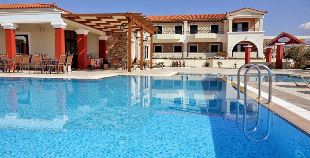 Messina Resort Hotel 4*