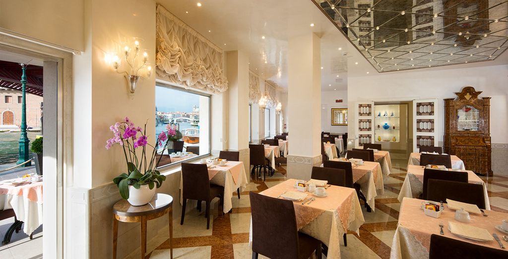 Hotel Santa Chiara 4*