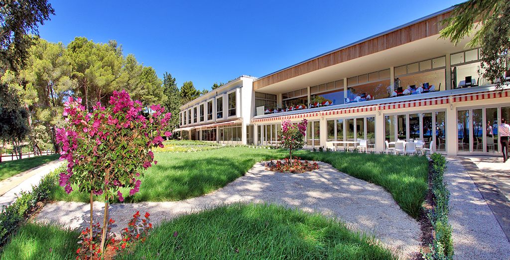 Crvena Luka Hotel & Resort 4*
