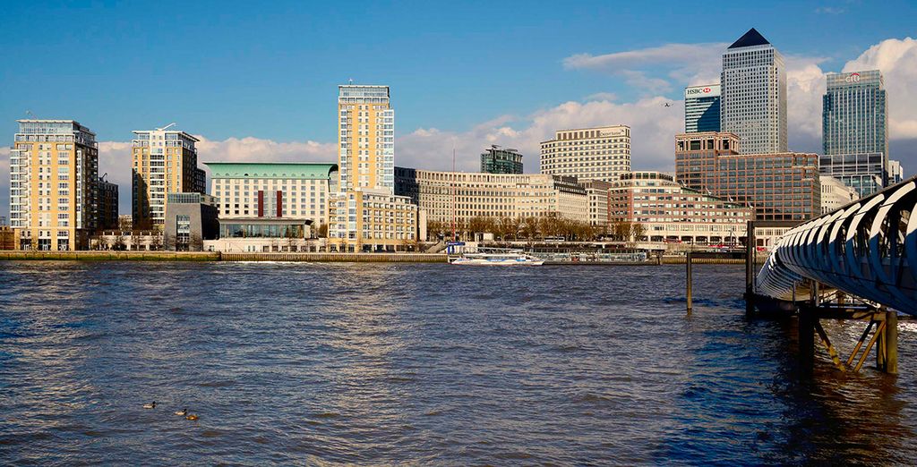 Canary Riverside Plaza Hotel 5*