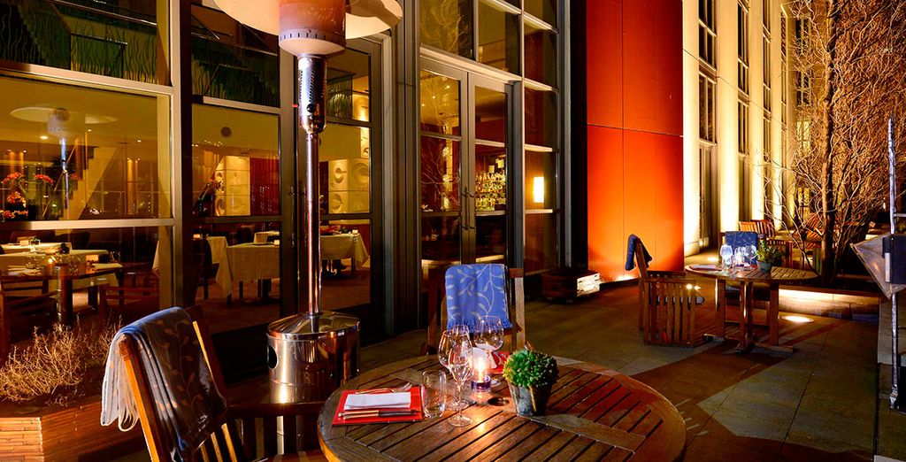 Canary Riverside Plaza Hotel 5*