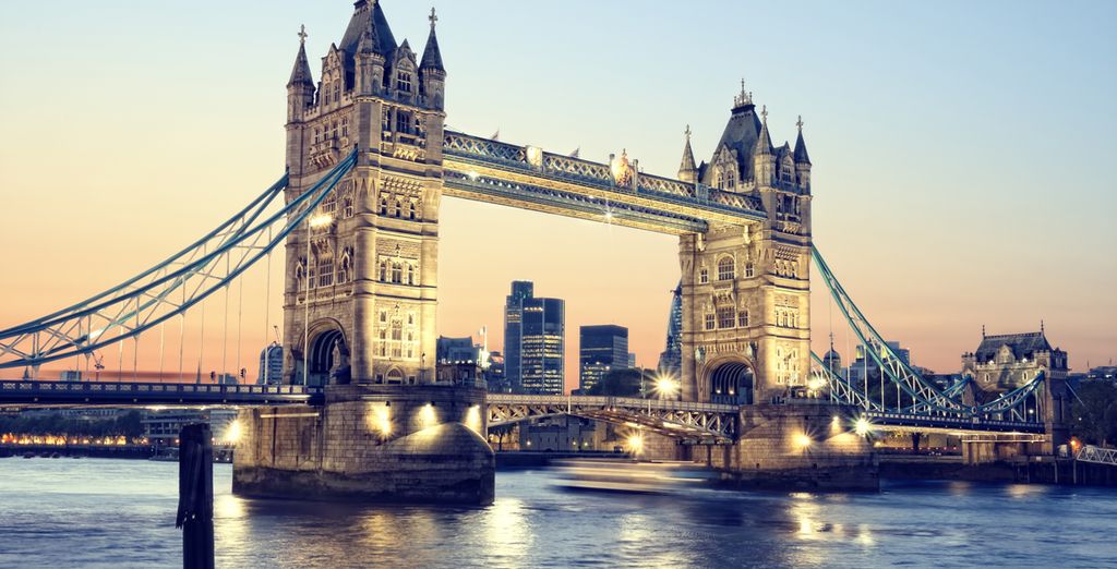 Canary Riverside Plaza Hotel 5*
