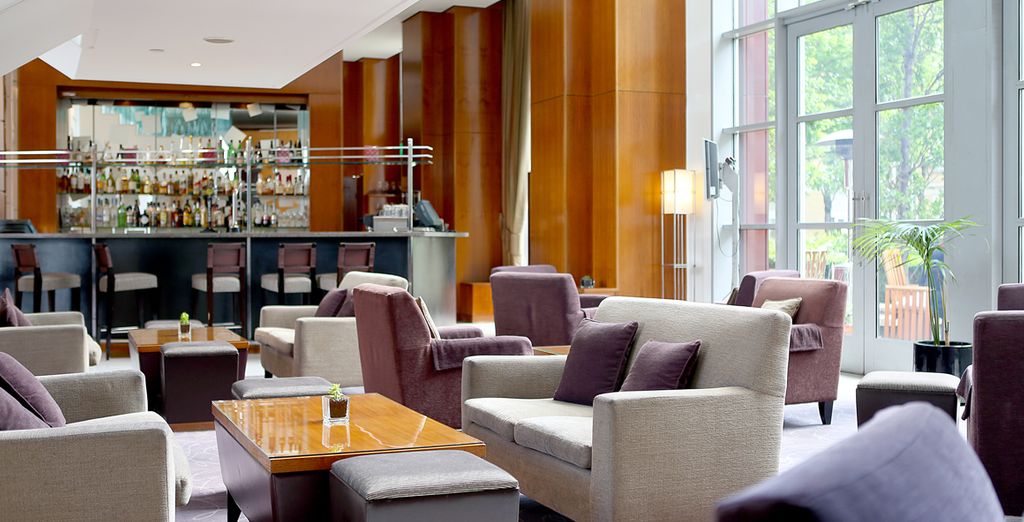Canary Riverside Plaza Hotel 5*