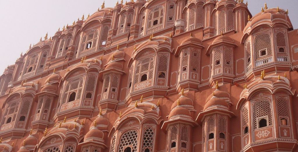Tour 12 giorni / 10 notti, il Triangolo d'Oro + Khajuraho & Varanasi in 4* e 5*