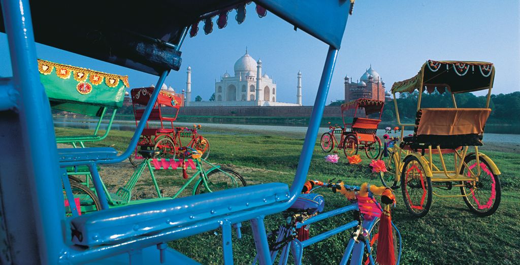 Tour 12 giorni / 10 notti, il Triangolo d'Oro + Khajuraho & Varanasi in 4* e 5*