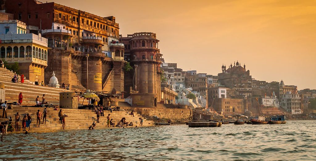 Tour 12 giorni / 10 notti, il Triangolo d'Oro + Khajuraho & Varanasi in 4* e 5*