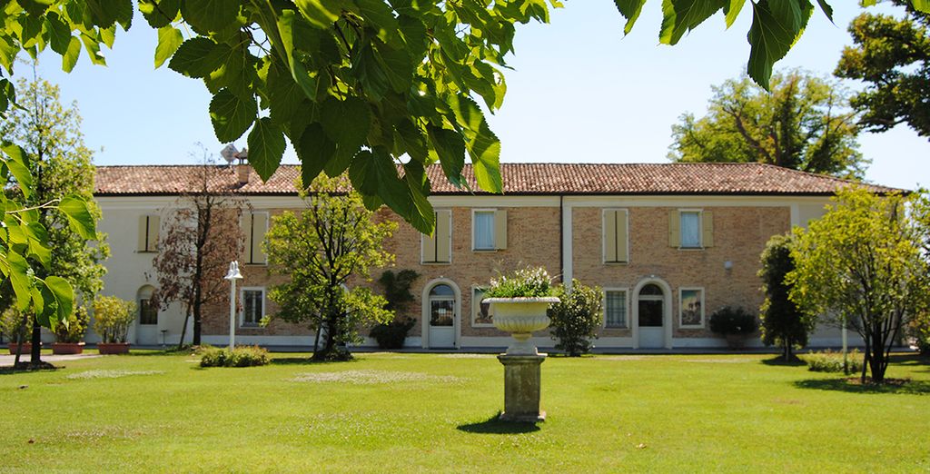 Relais Villa Roncuzzi 4*